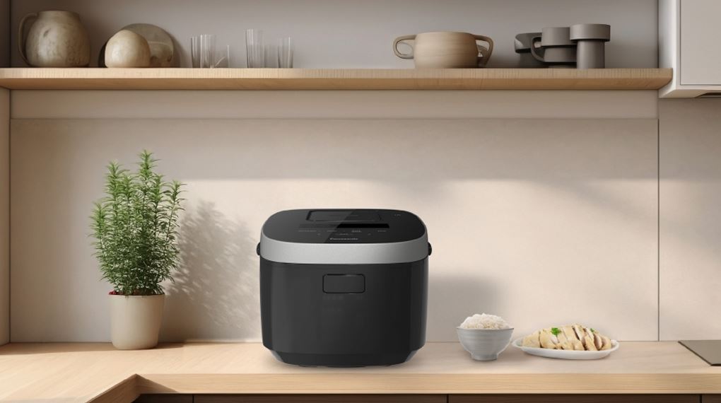 Dung tích 1.5 lít nồi cơm Panasonic SR-HFT153KRA