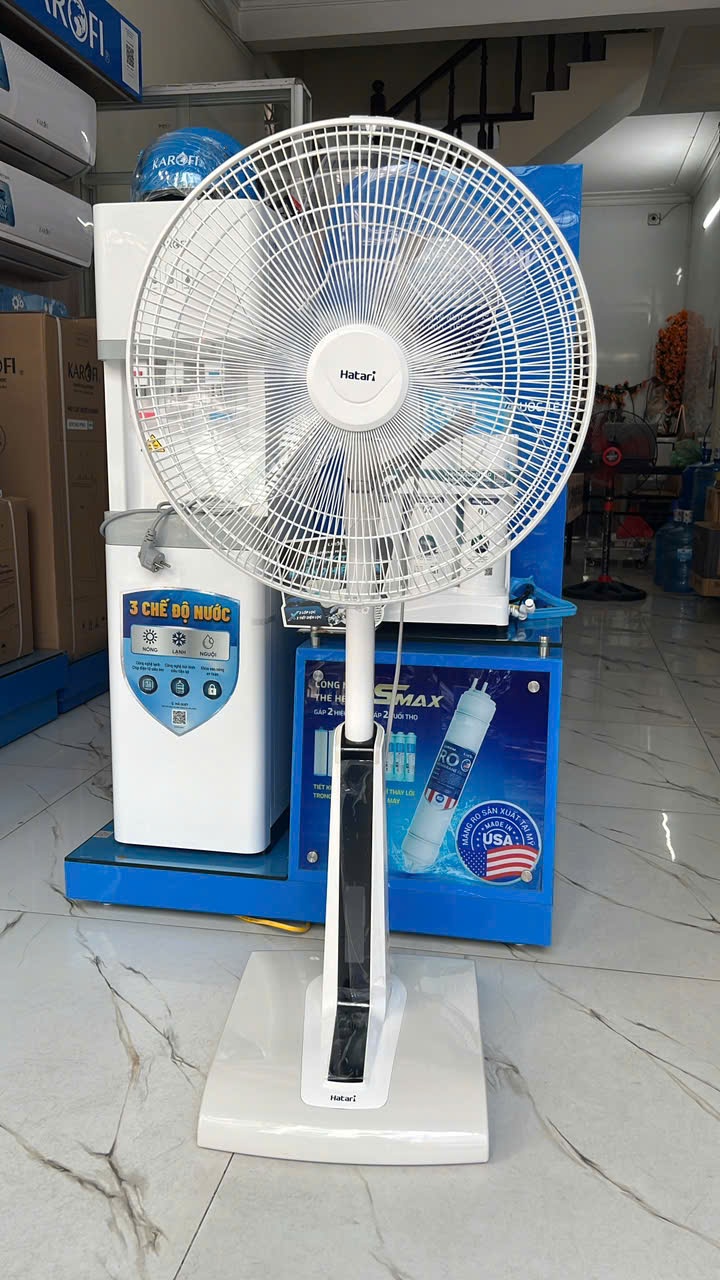 quat hatari co dieu khien tu xa tien loi phong ngu
